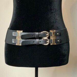 White House Black Market Double Buckle Stretch Belt in size medium